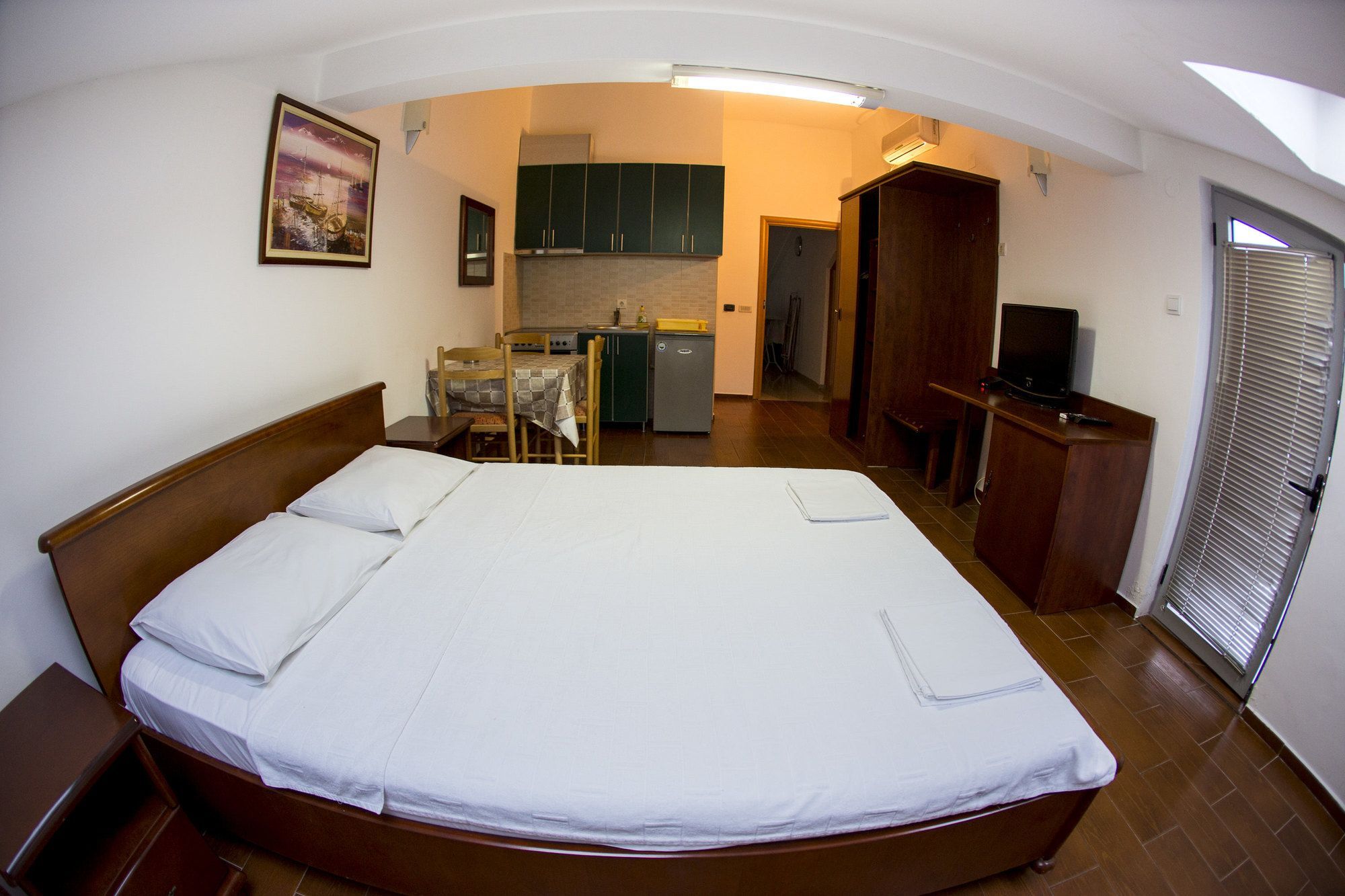 Sms Apartment *