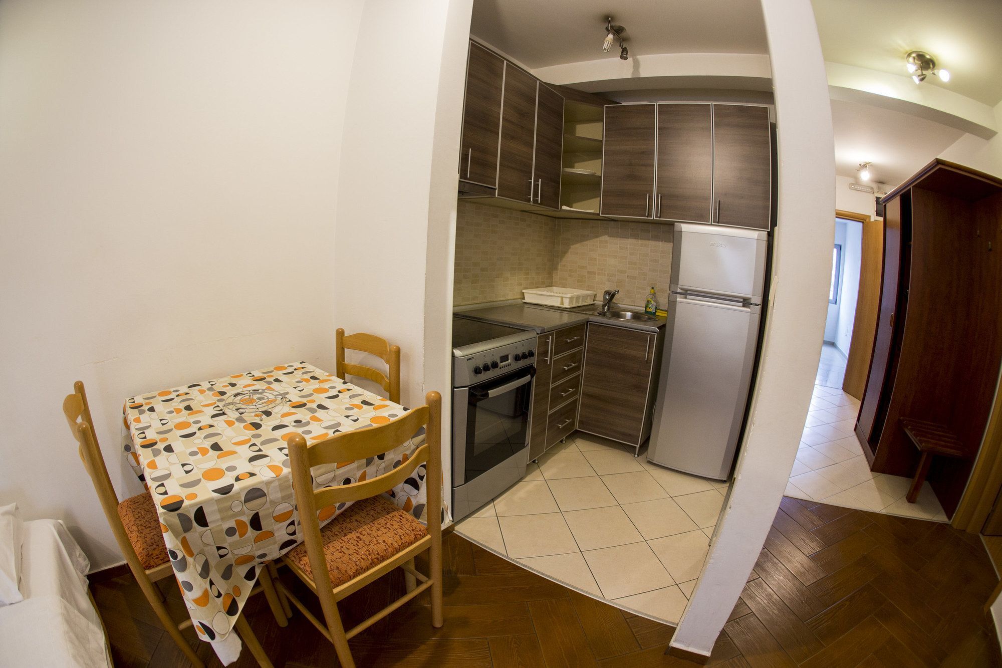 Sms Apartment