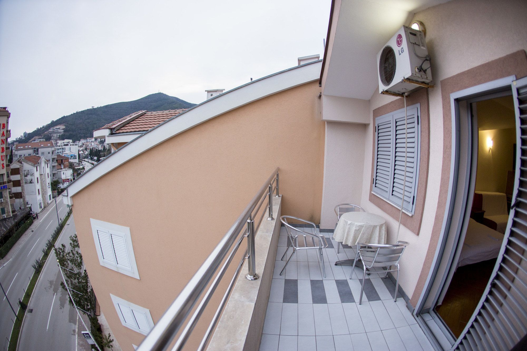 Sms Apartment